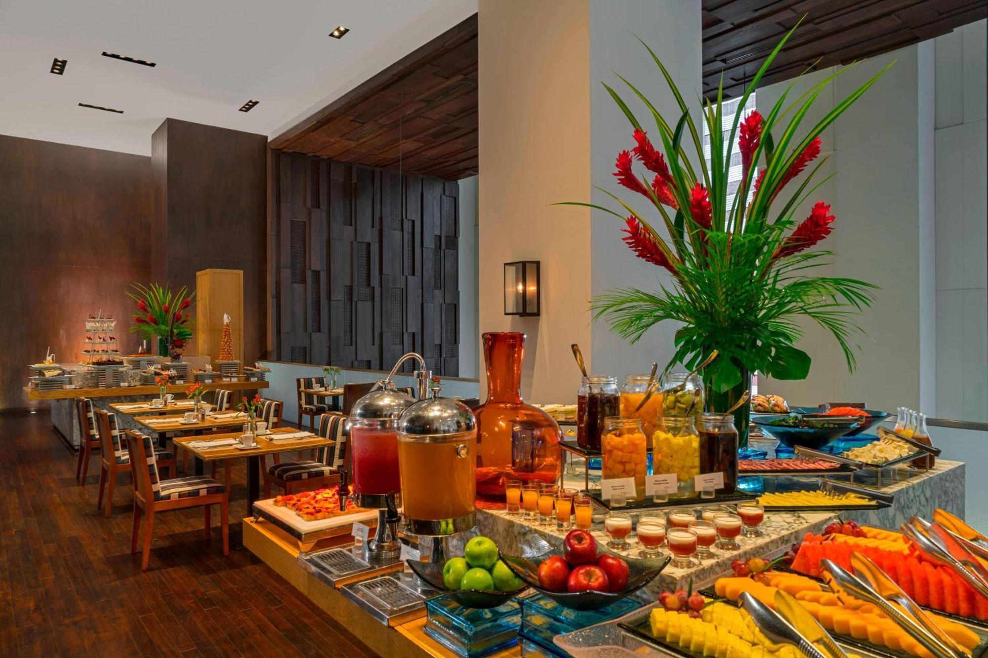 The Westin Lima Hotel & Convention Center Экстерьер фото